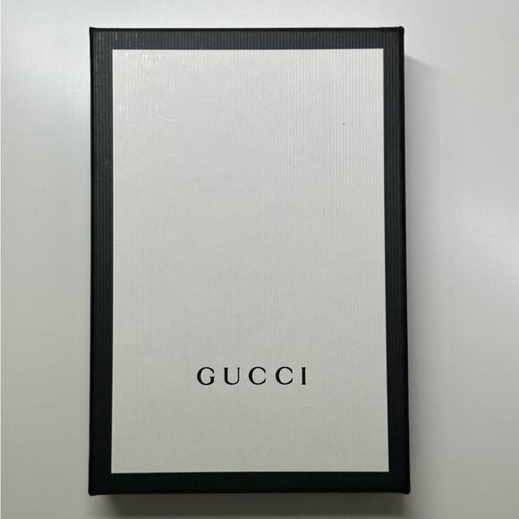 NWB | Gucci | Strawberry iPhone X/XS Case - Picture 5 of 8